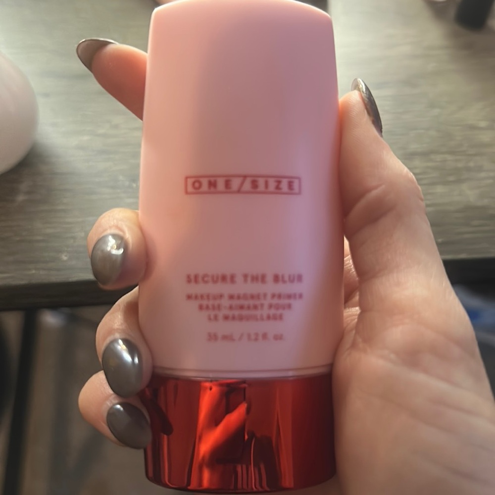 One size secur the blur primer
